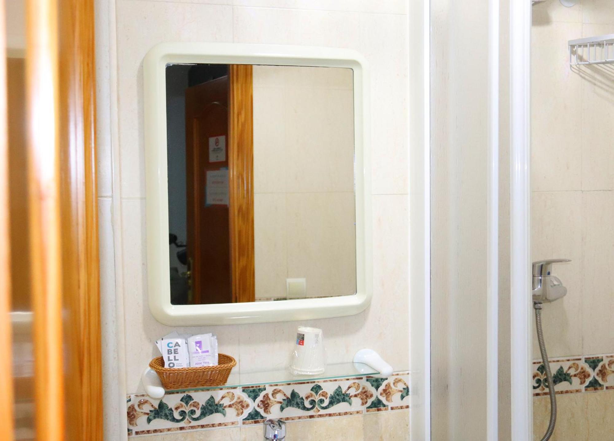 Hostal La Estacion ベナハラフェ エクステリア 写真